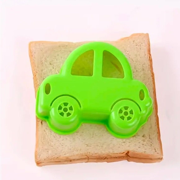 Cartoon Car Sandwich Cutter Mold – Fun Kids Bento Accessory, Green Stencil - Picture 5 of 15